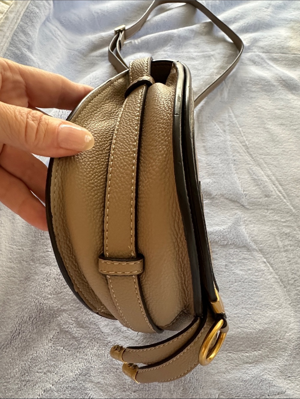 Quiet Luxury Chloe Grained Leather Chic Marcie Crossbody - Picture 6 of 15